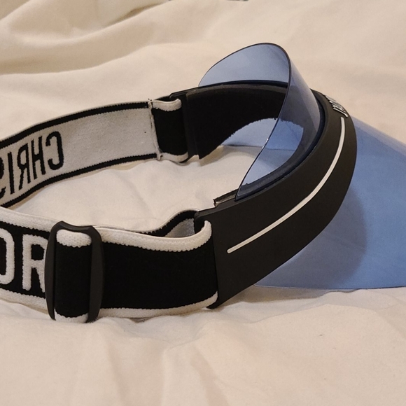 DIOR - Picture 3 of 3